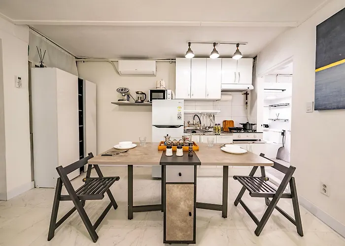 Jts Tailored Service Near Hyehwa Station